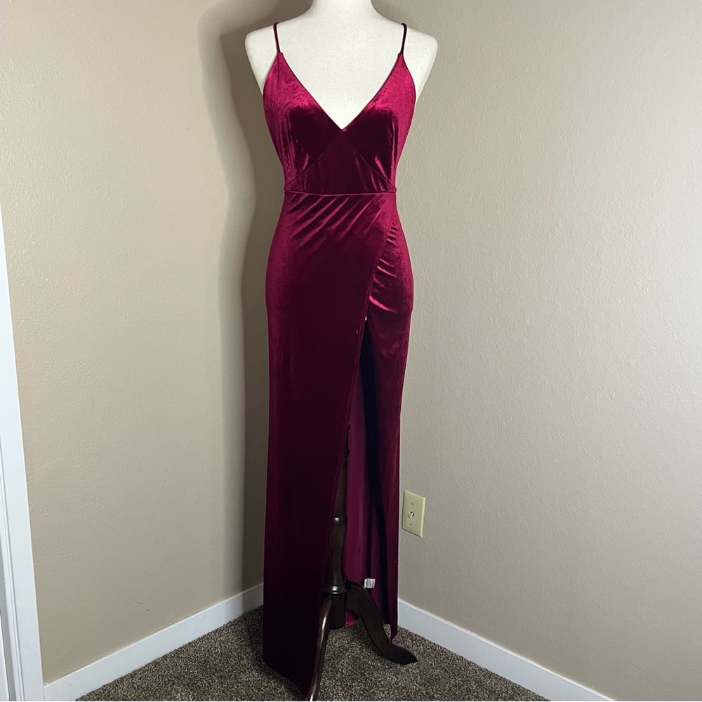 FASHION NOVA Velvet High Slit Formal Prom Dress Red, Small──★